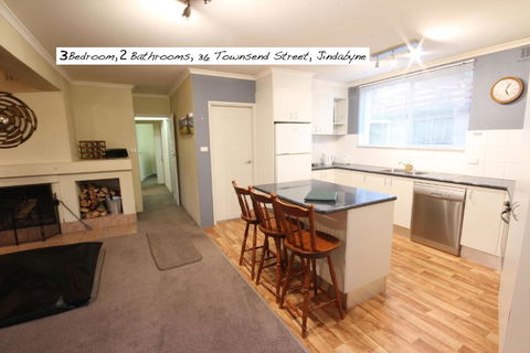 Full Circle Apartments - New South Wales Tourism  5
