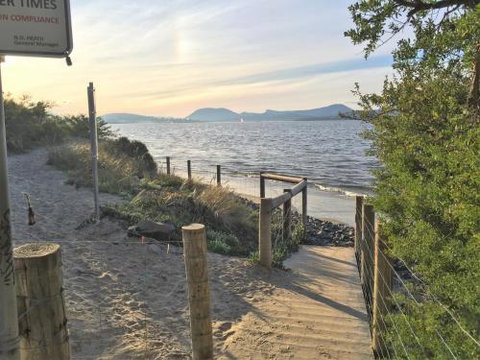 Moonrise View Apartment - New South Wales Tourism  5