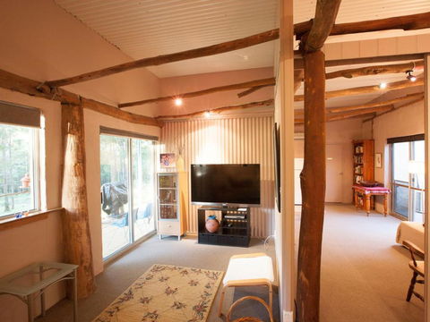 Lyrebird Studio Hideaway In The Watagans Be At One With Nature - New South Wales Tourism  1