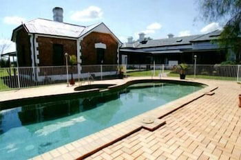 Lochinvar House B&B - New South Wales Tourism  4