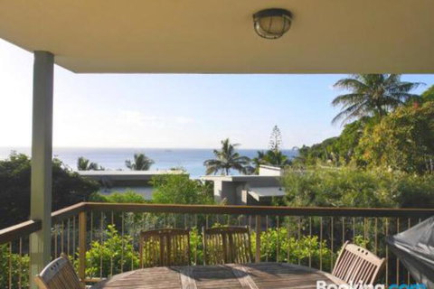 Cylinder Cove 1 - New South Wales Tourism  0