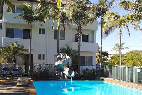 Ocean Side Hawks Nest - New South Wales Tourism  2