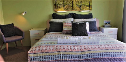 Mollymook Ocean View Motel Reward Long Stays - Over 18's Only - New South Wales Tourism  1