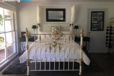 Whispers At Cedar Grove - New South Wales Tourism  3