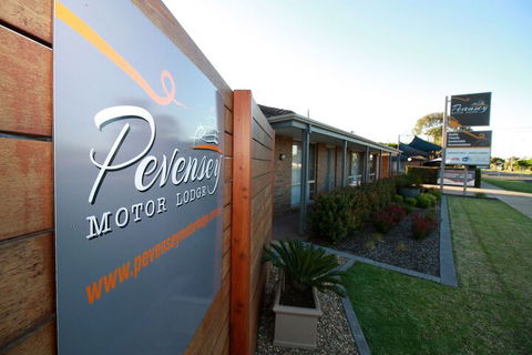 Pevensey Motor Lodge - New South Wales Tourism  1