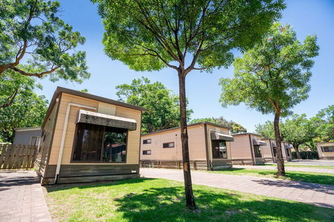 Adelaide Caravan Park - New South Wales Tourism  7