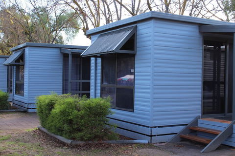 Adelaide Caravan Park - New South Wales Tourism  4