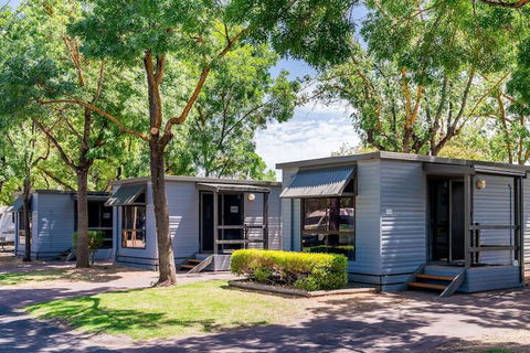 Adelaide Caravan Park - New South Wales Tourism  1
