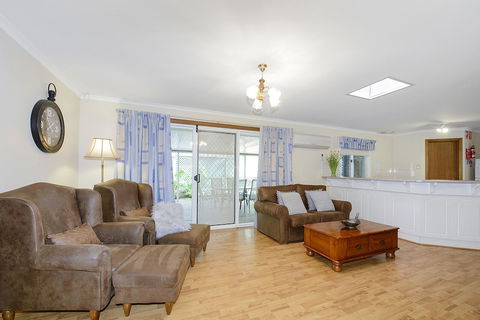 Moonta Bay Accommodation - New South Wales Tourism  4