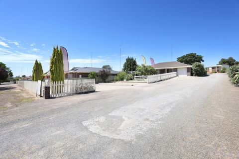 Moonta Bay Accommodation - New South Wales Tourism  1