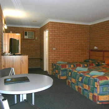 Aaron Inn Motel - New South Wales Tourism  4