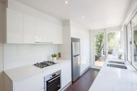 BOUTIQUE STAYS - South Yarra Lane - New South Wales Tourism  3