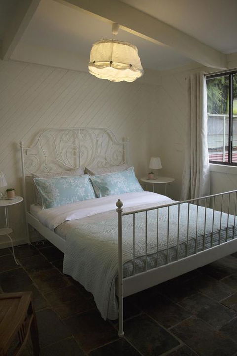 Bickley Valley Cottage - New South Wales Tourism  5