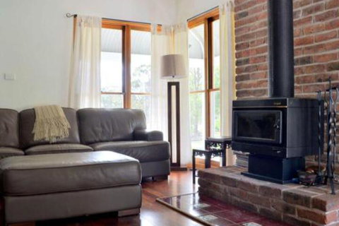 La Sila Homestead On Marrowbone Cutest Cottage In The Hunter With Killer Views - New South Wales Tourism  6