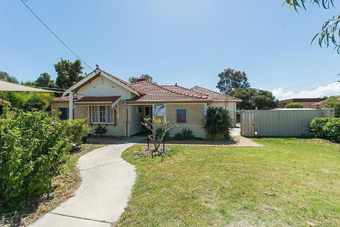 Victoria Park Lodge - Hostel - New South Wales Tourism  1