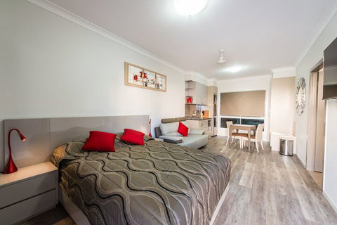 Athena Motel Apartments - New South Wales Tourism  3