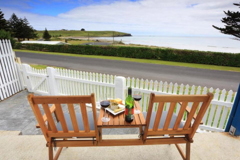 At The Beach & Not Quite At The Beach Holiday Cottages Stanley - New South Wales Tourism  6