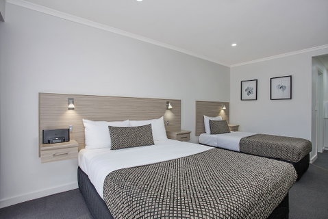 Hamilton Lonsdale Motel - New South Wales Tourism  2