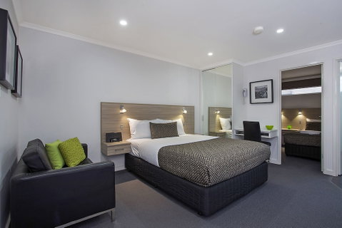 Hamilton Lonsdale Motel - New South Wales Tourism  6