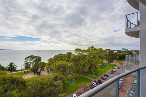 Nautilus By Rockingham Apartments - New South Wales Tourism  4