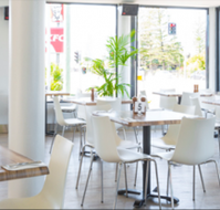 Mermaid Beach Tavern - New South Wales Tourism 