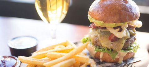 Rhonda's Bar - New South Wales Tourism  1