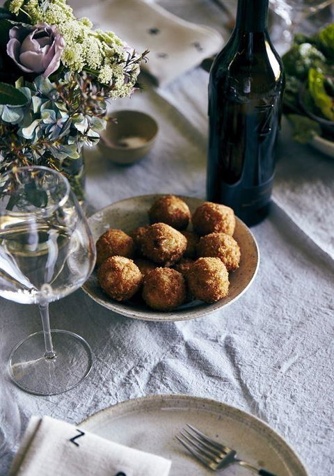 Zonzo - New South Wales Tourism  1