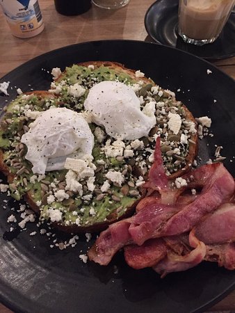 Billyâ€™s Lounge - New South Wales Tourism  0