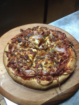 Numero Uno Pizza Parlour - New South Wales Tourism  0