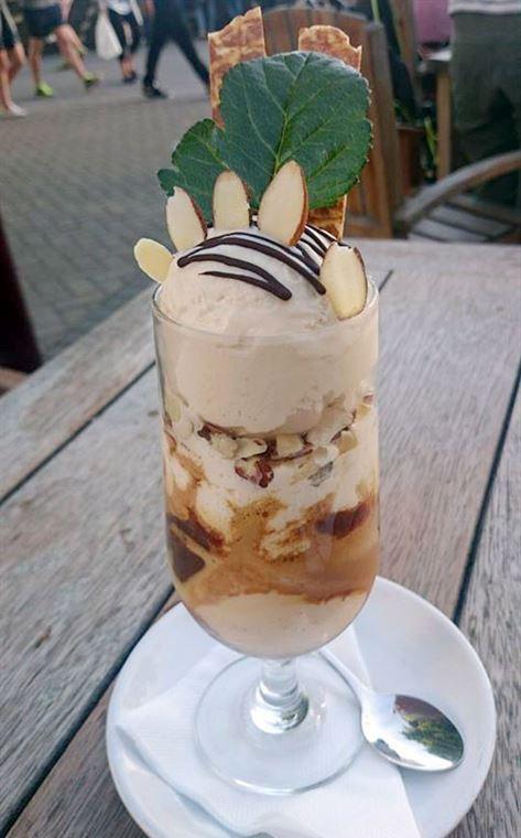 Two Fat Blokes Gourmet Kitchen - New South Wales Tourism  13