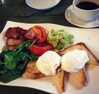 Apple Espresso at Tullys - New South Wales Tourism 