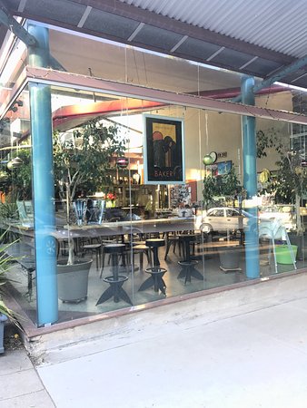 Mount Beauty Bakery - New South Wales Tourism  0