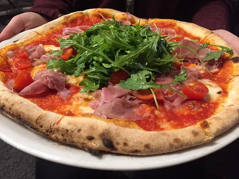 Carlei Estate Cellar Door & Wood Fired Pizzeria - New South Wales Tourism  3