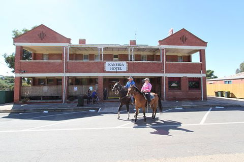 Kaneira Hotel Restaurant - New South Wales Tourism  0