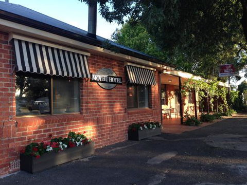 Moyhu Hotel - New South Wales Tourism  0