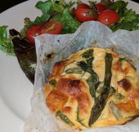 Chicken  Fishhead Cafe - New South Wales Tourism 