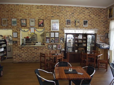 Cafe Fighterworld - New South Wales Tourism  0