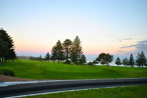Shelly Beach Golf Club - New South Wales Tourism  0