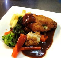 Globe Hotel Restaurant - New South Wales Tourism 