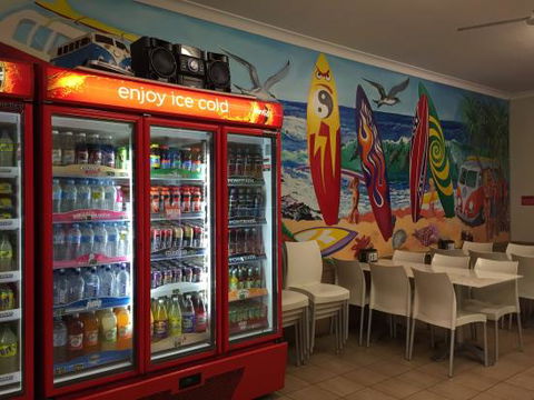 Yamba Chick Inn - New South Wales Tourism  0