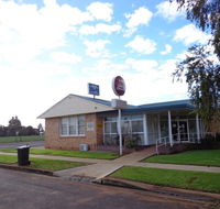 Goolgowi Ex- Servicemen's Memorial Club - New South Wales Tourism 