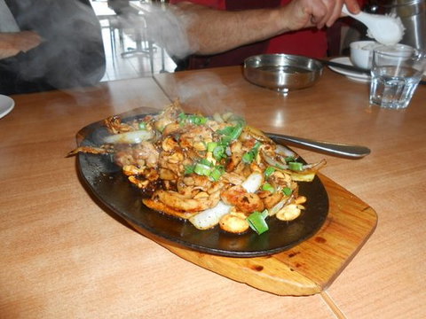 Griffith Vietnamese Restaurant - New South Wales Tourism  0