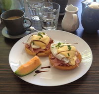 Malabou Express Cafe Bar - New South Wales Tourism 