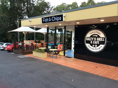 Salty's Grill & Cafe - New South Wales Tourism  0