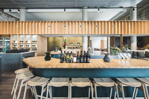 Handpicked Cellar Door - New South Wales Tourism  0