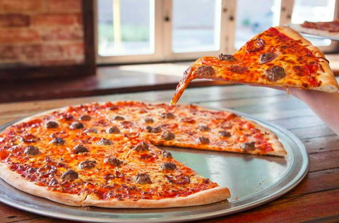 Mack Daddy's New York Slice - New South Wales Tourism  0