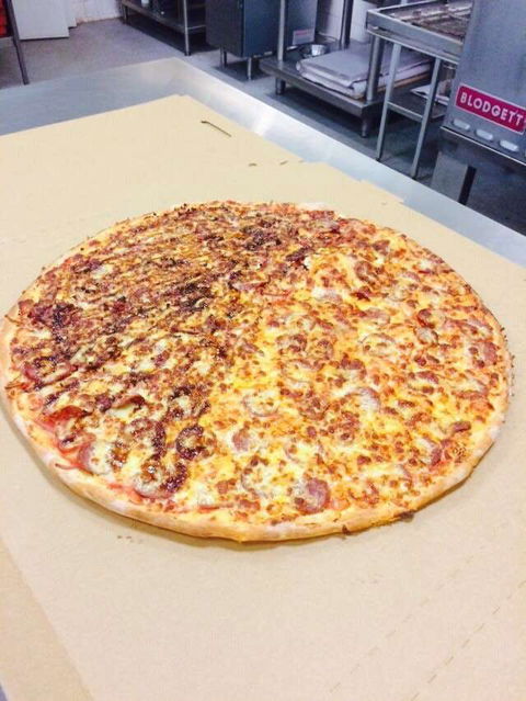 Rocky's Pizza - New South Wales Tourism  0