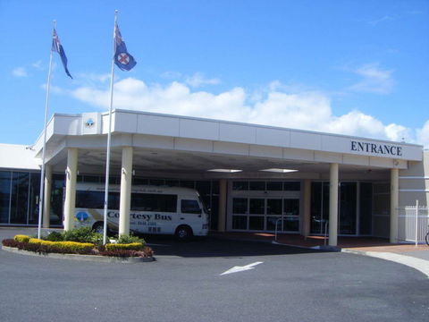 Norfolk Bistro At Yamba Bowling Club - New South Wales Tourism  0