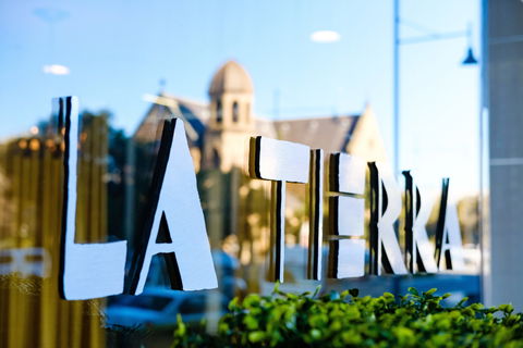 La Tierra Restaurant & Bar - New South Wales Tourism  1