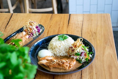 Warragul Thai - New South Wales Tourism  0